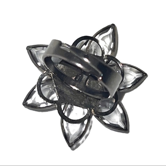 Funky Rare Gray & Black Open Flower Ring - Picture 4 of 7